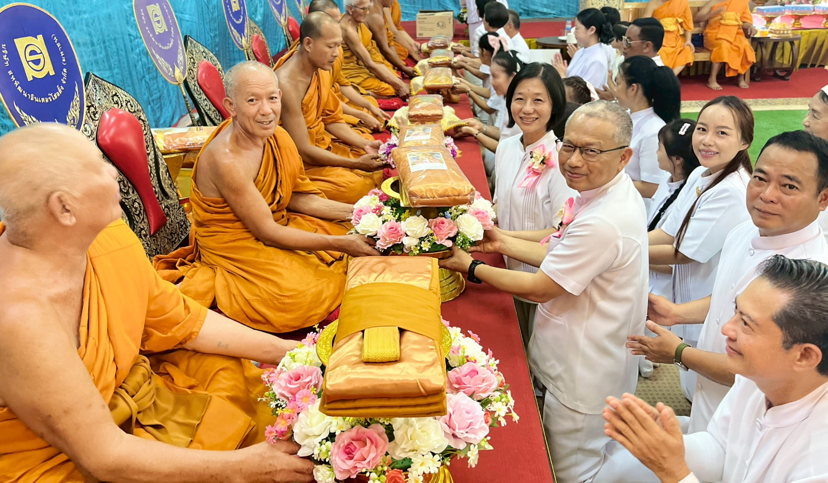 ภาพร่วมพิธีกรรมวัดรัตนชมภู(หนองคร้อ)