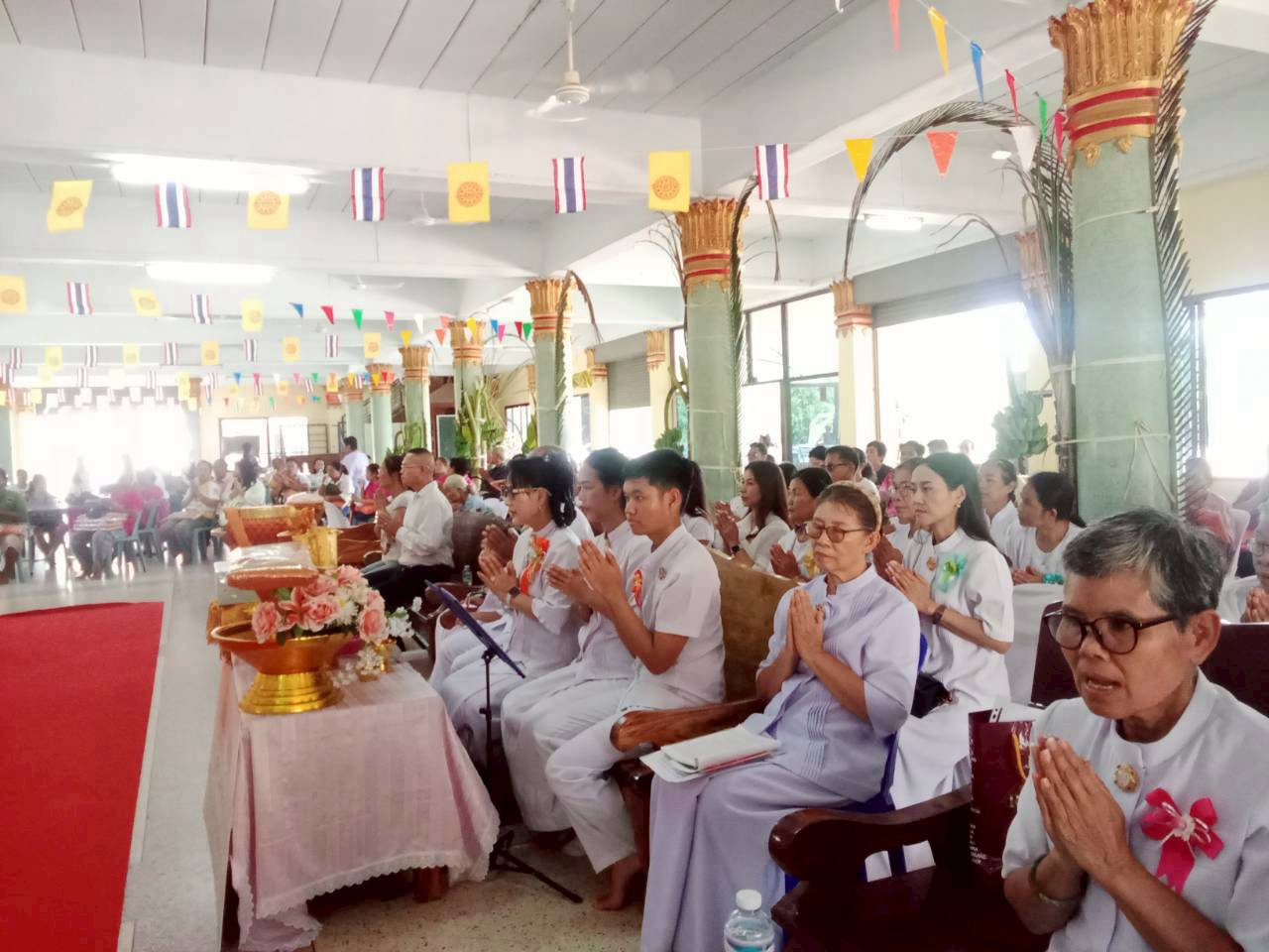 ภาพร่วมพิธีกรรมวัดทุ่งแฝก