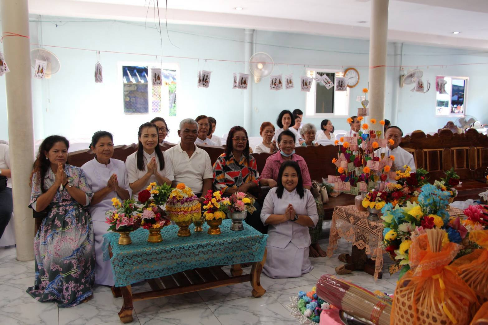 ภาพร่วมพิธีกรรมสำนักสงฆ์อ่างเงิน