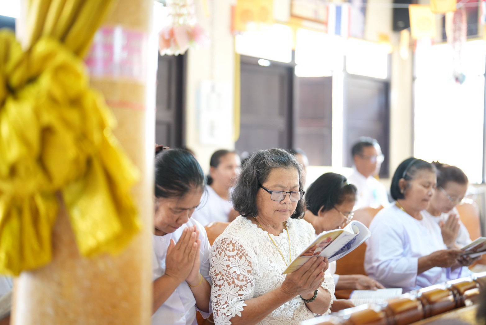 ภาพร่วมพิธีกรรมวัดบูรณราษฎร์ศรัทธาทำ