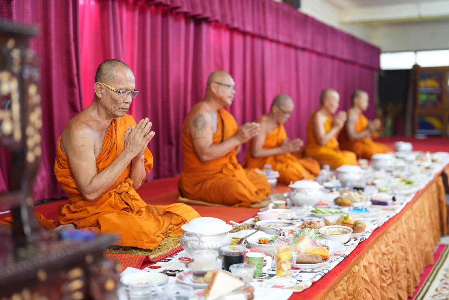 ภาพร่วมพิธีกรรมวัดบูรณราษฎร์ศรัทธาทำ