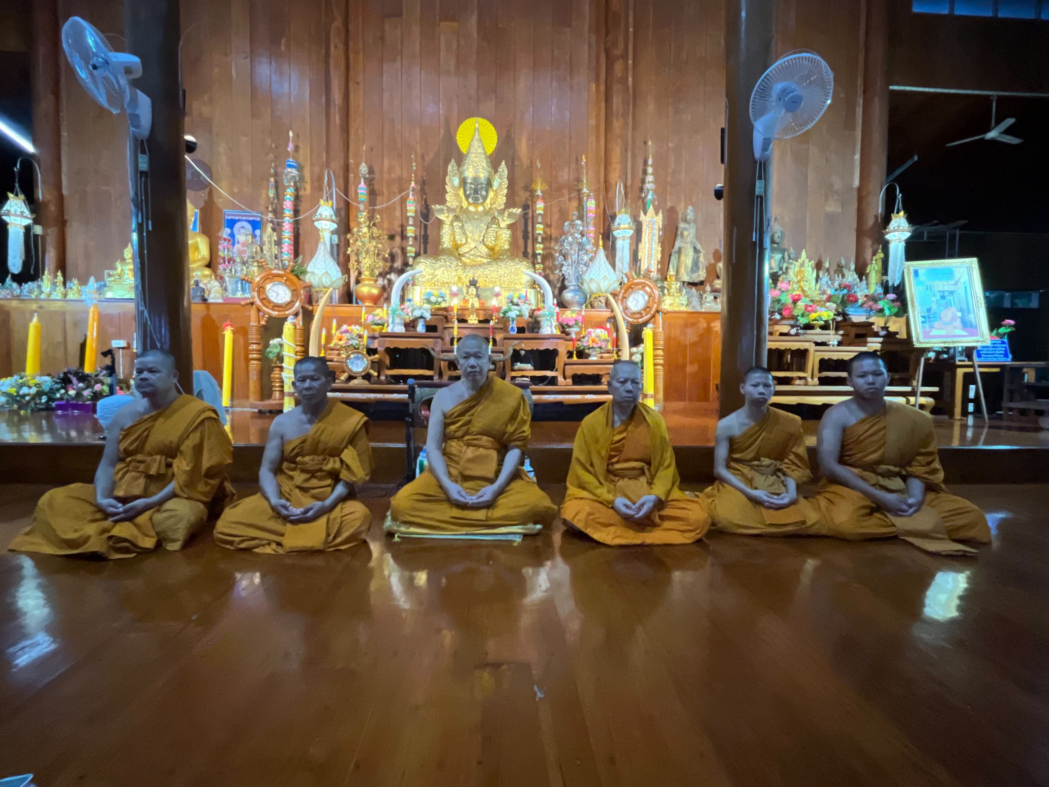 วัดแม่ลาหลวง