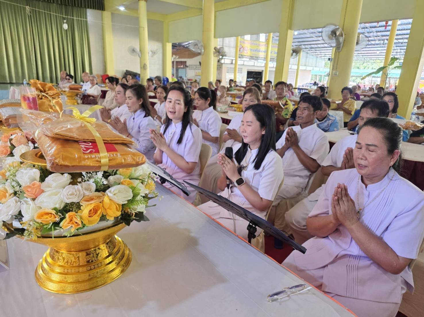 ภาพร่วมพิธีกรรมวัดท่ามะกอก