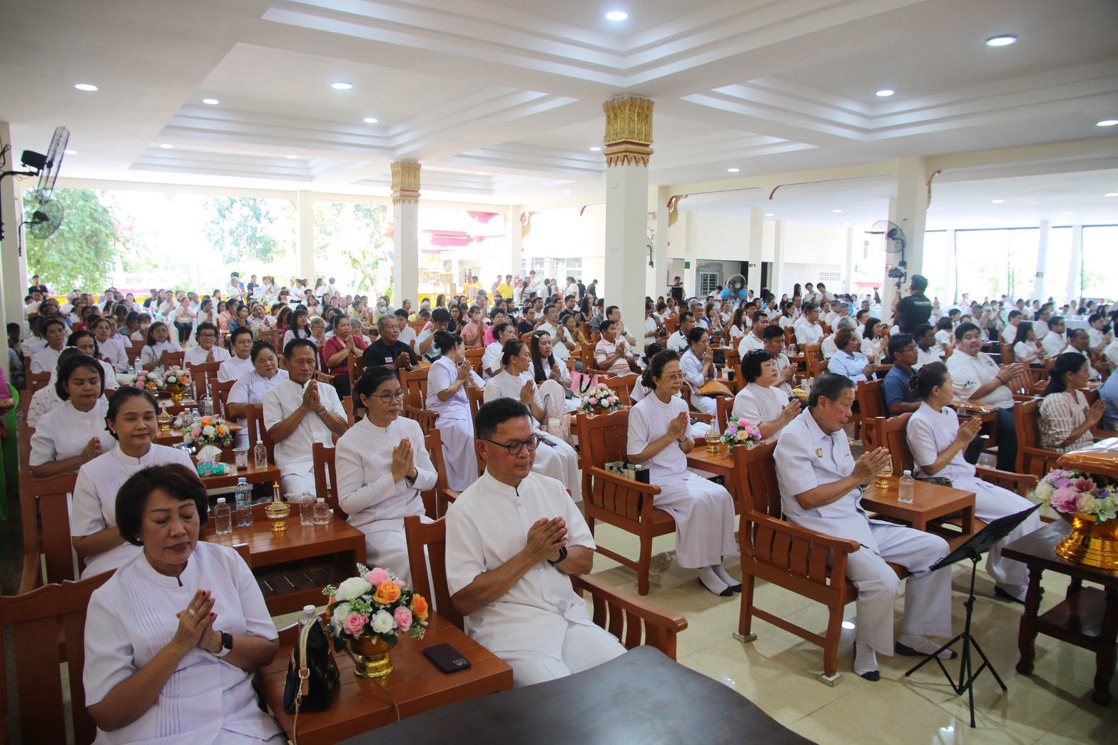 ภาพร่วมพิธีกรรมวัดชากลูกหญ้า