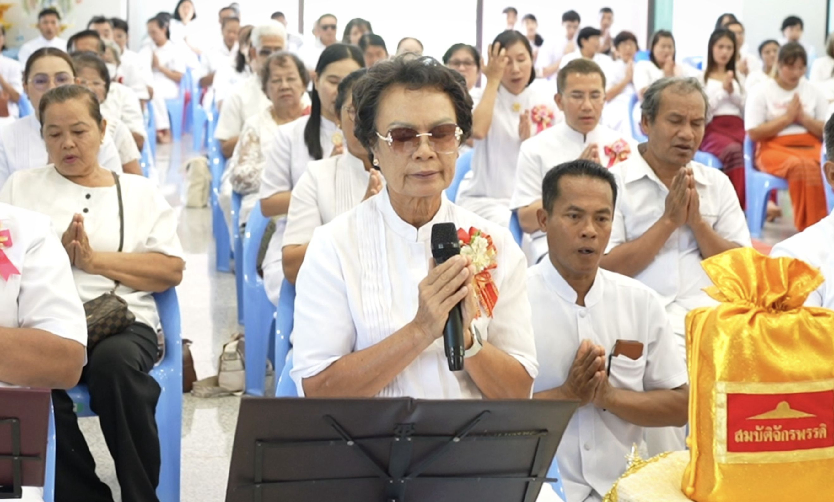 ภาพกล่าวคำถวายกฐินเขาชะเมาแดนธรรม(ศูนย์พัฒนาศักยภาพผู้นำเยาวชนโลก)