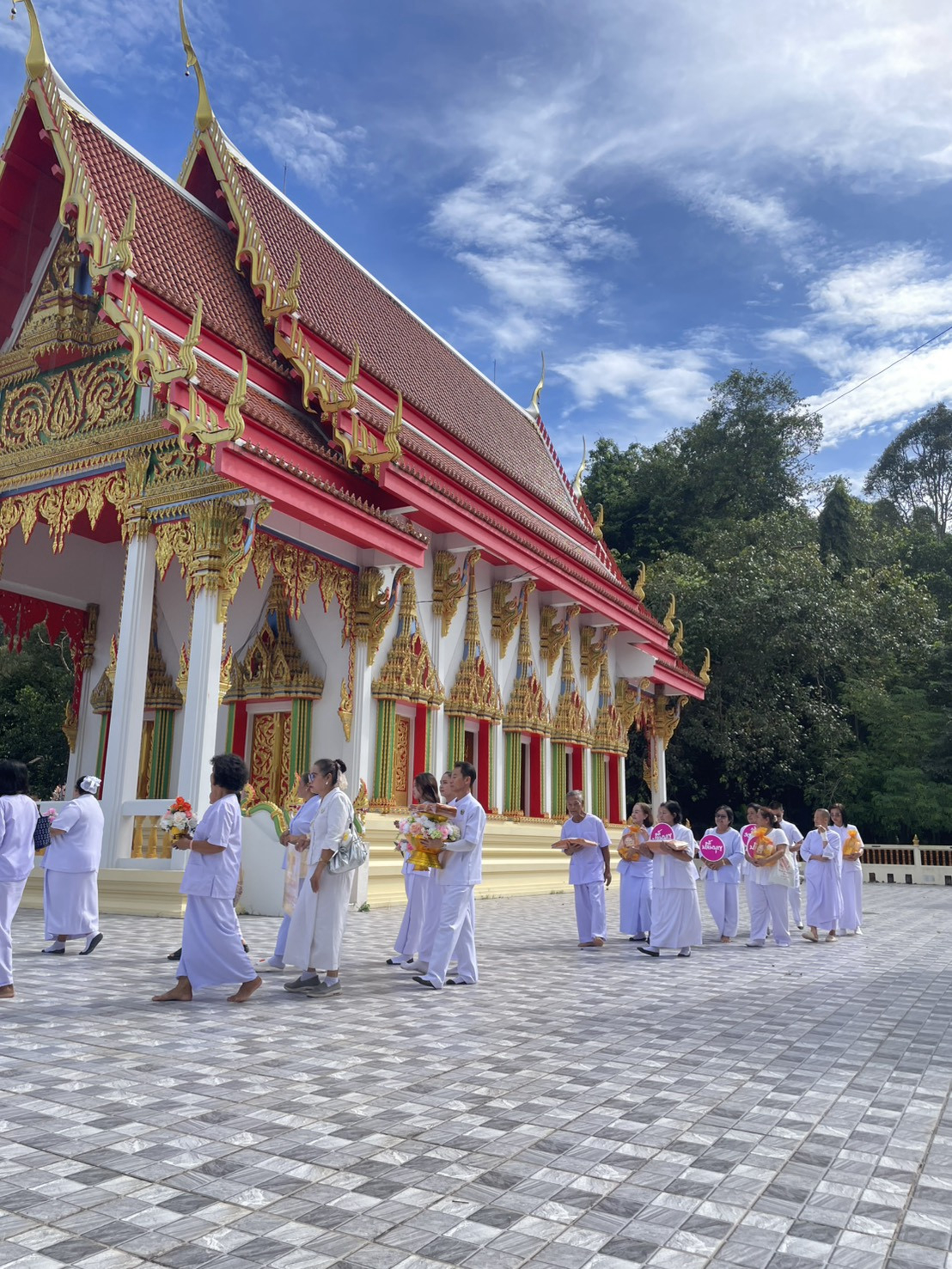 ภาพร่วมขบวนกฐินวัดธงหงษ์