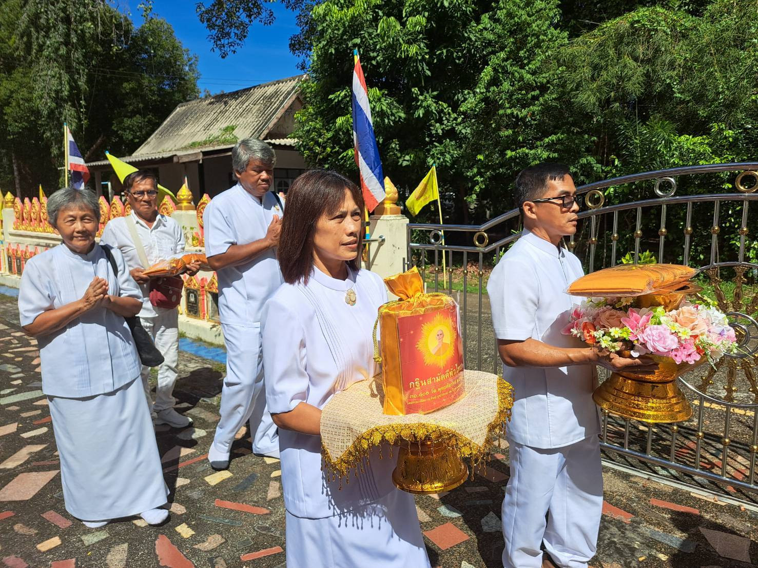 ภาพร่วมขบวนกฐินวัดสีระมัน