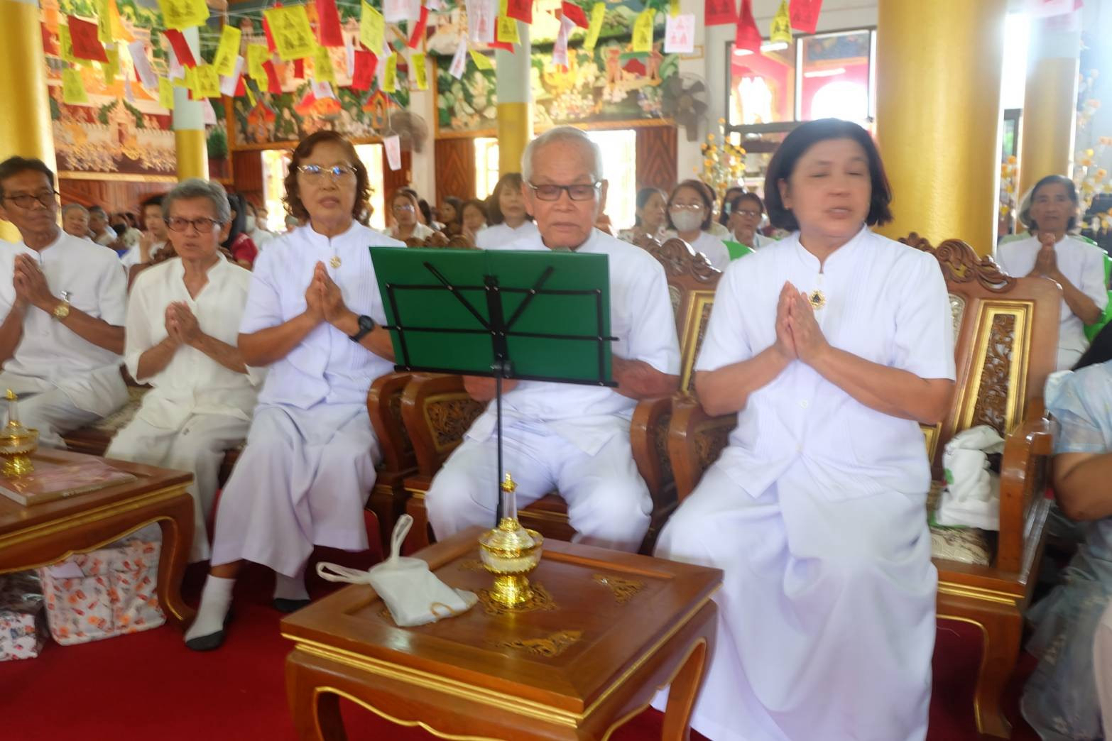 ภาพร่วมพิธีกรรมวัดนาตาขวัญ