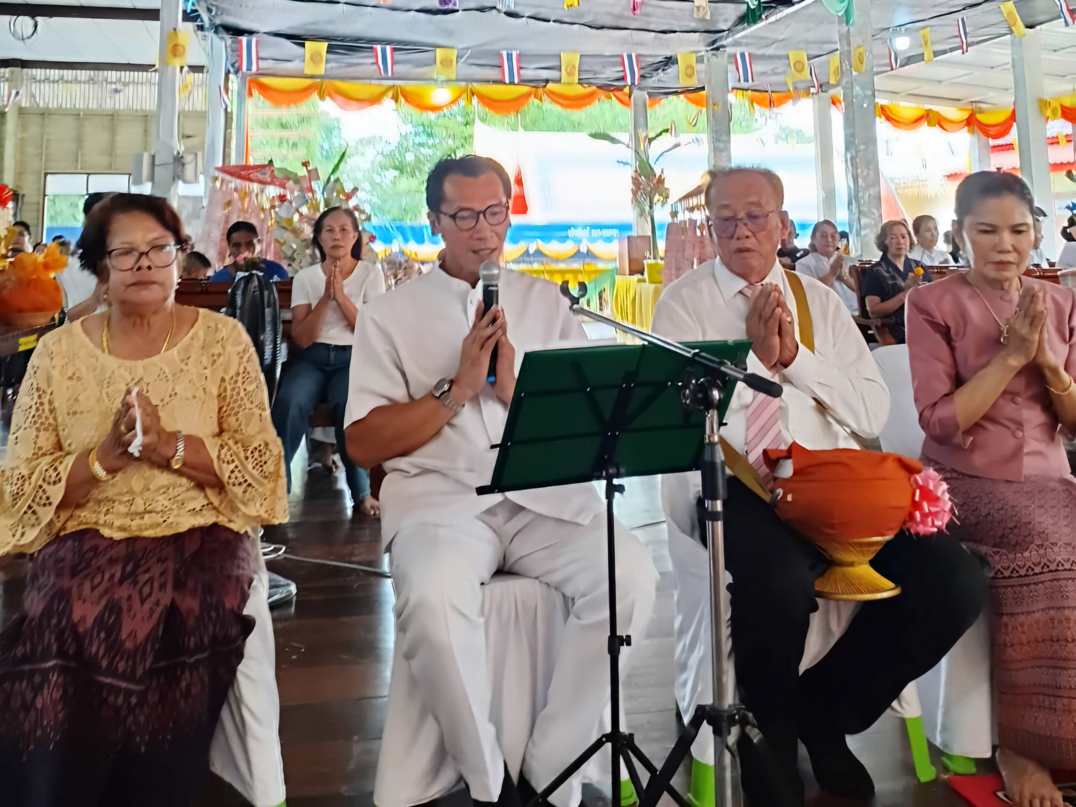 ภาพกล่าวคำถวายกฐินวัดตรีมิตรประดิษฐาราม