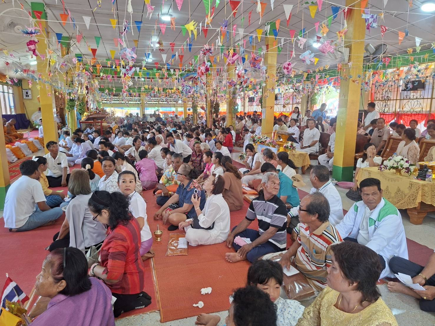 ภาพร่วมพิธีกรรมวัดเหล่าคลองกลาง