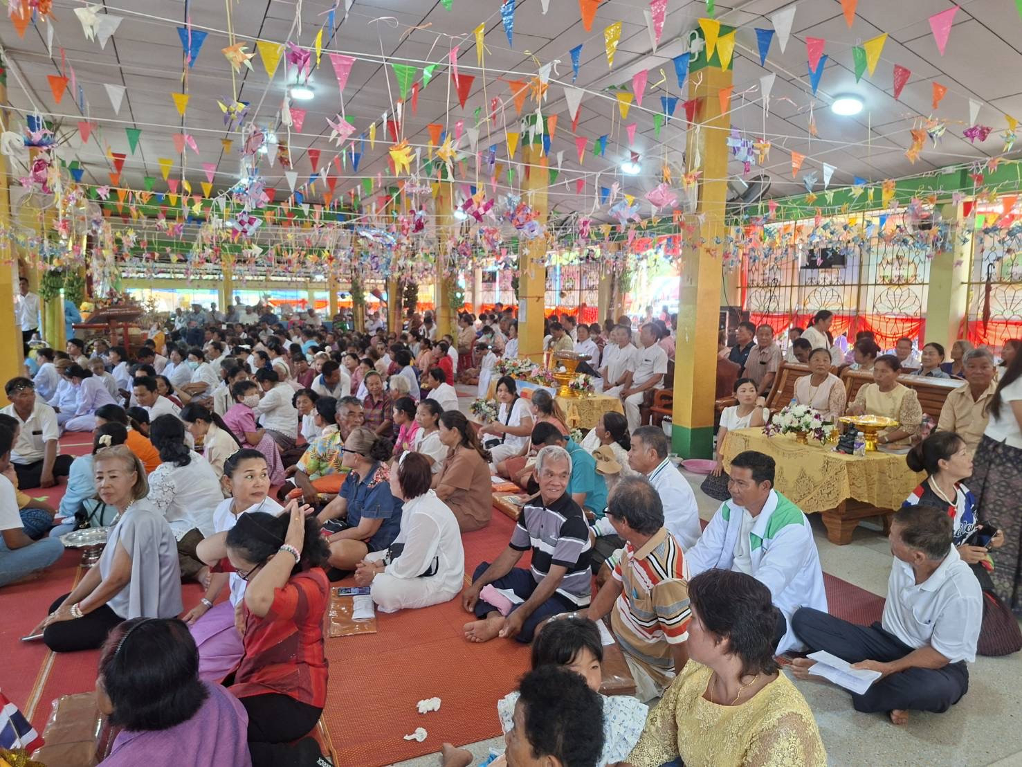 ภาพร่วมพิธีกรรมวัดเหล่าคลองกลาง