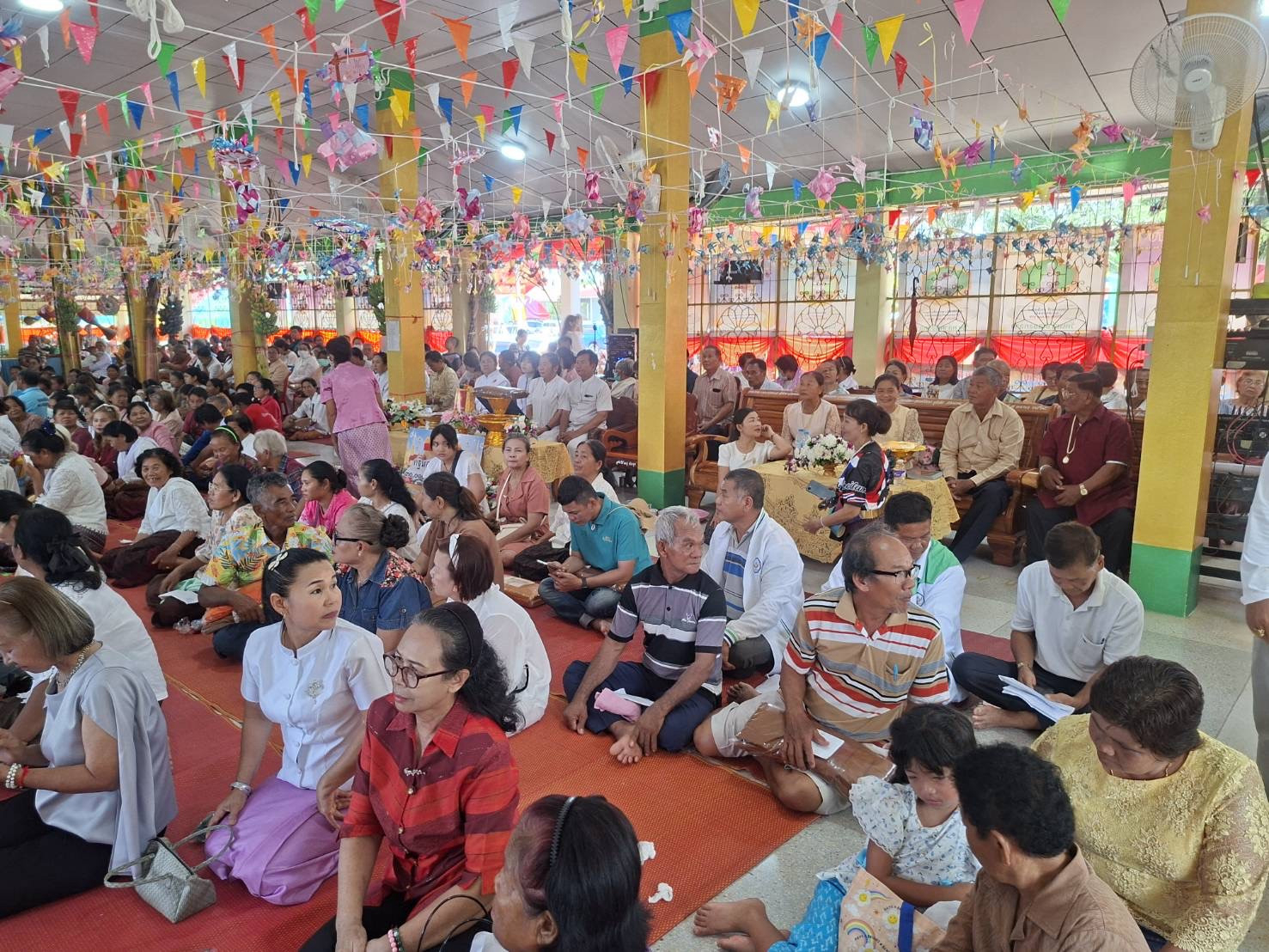 ภาพร่วมพิธีกรรมวัดเหล่าคลองกลาง