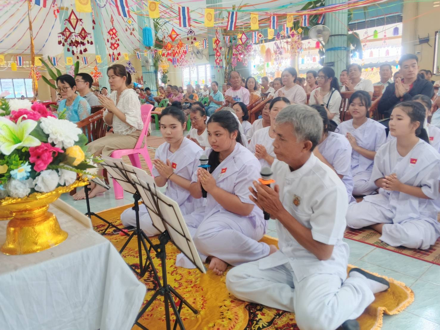 ภาพกล่าวคำถวายกฐินที่พักสงฆ์เนินสมบูรณ์