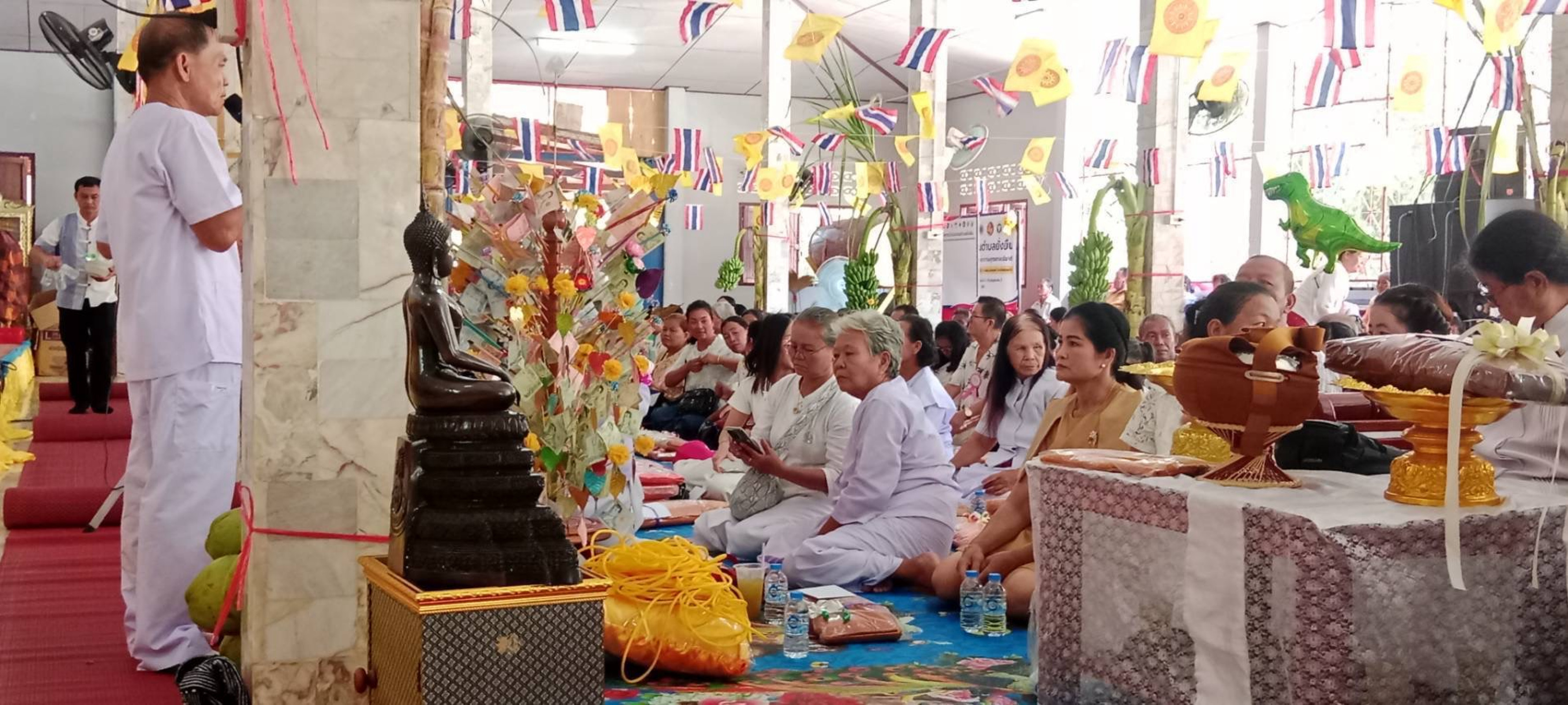 ภาพร่วมพิธีกรรมวัดภูน้ำเกลี้ยง