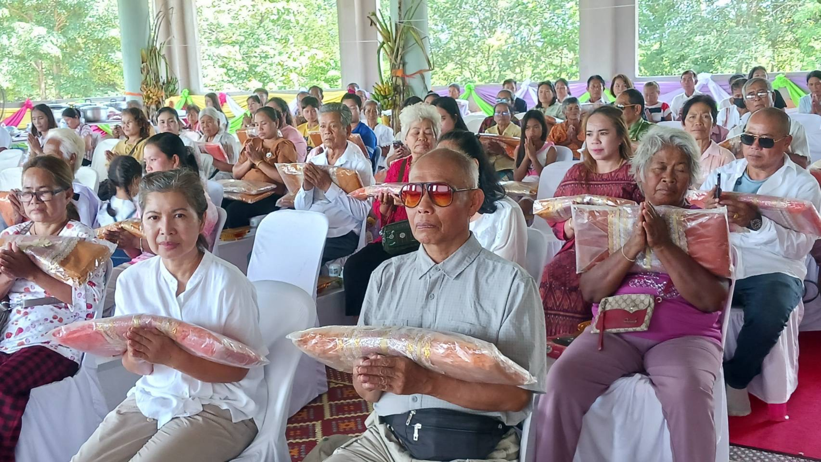 ภาพร่วมพิธีกรรมวัดวังเจริญ