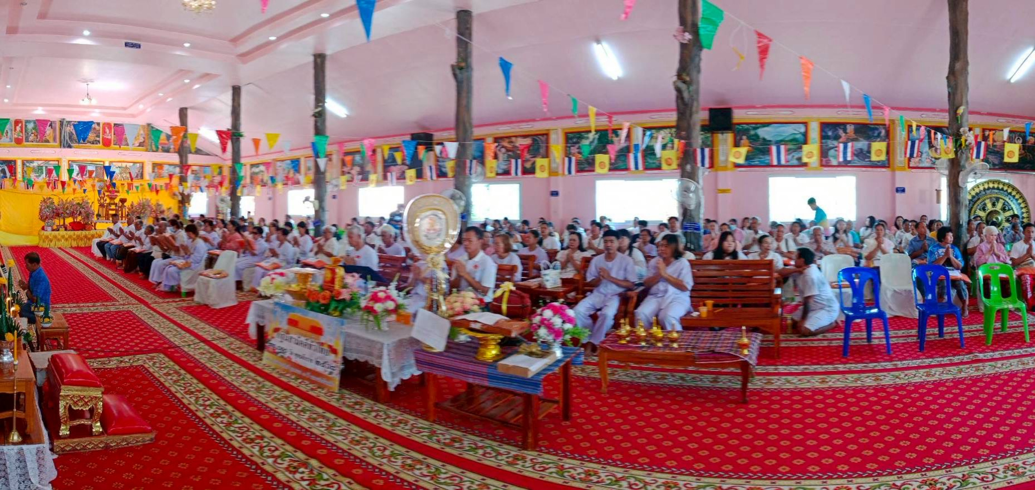 ภาพร่วมพิธีกรรมวัดหนองปรือ