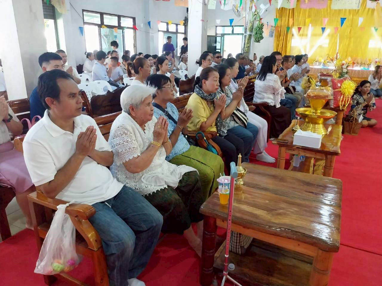 ภาพร่วมพิธีกรรมวัดหัวกุญแจ