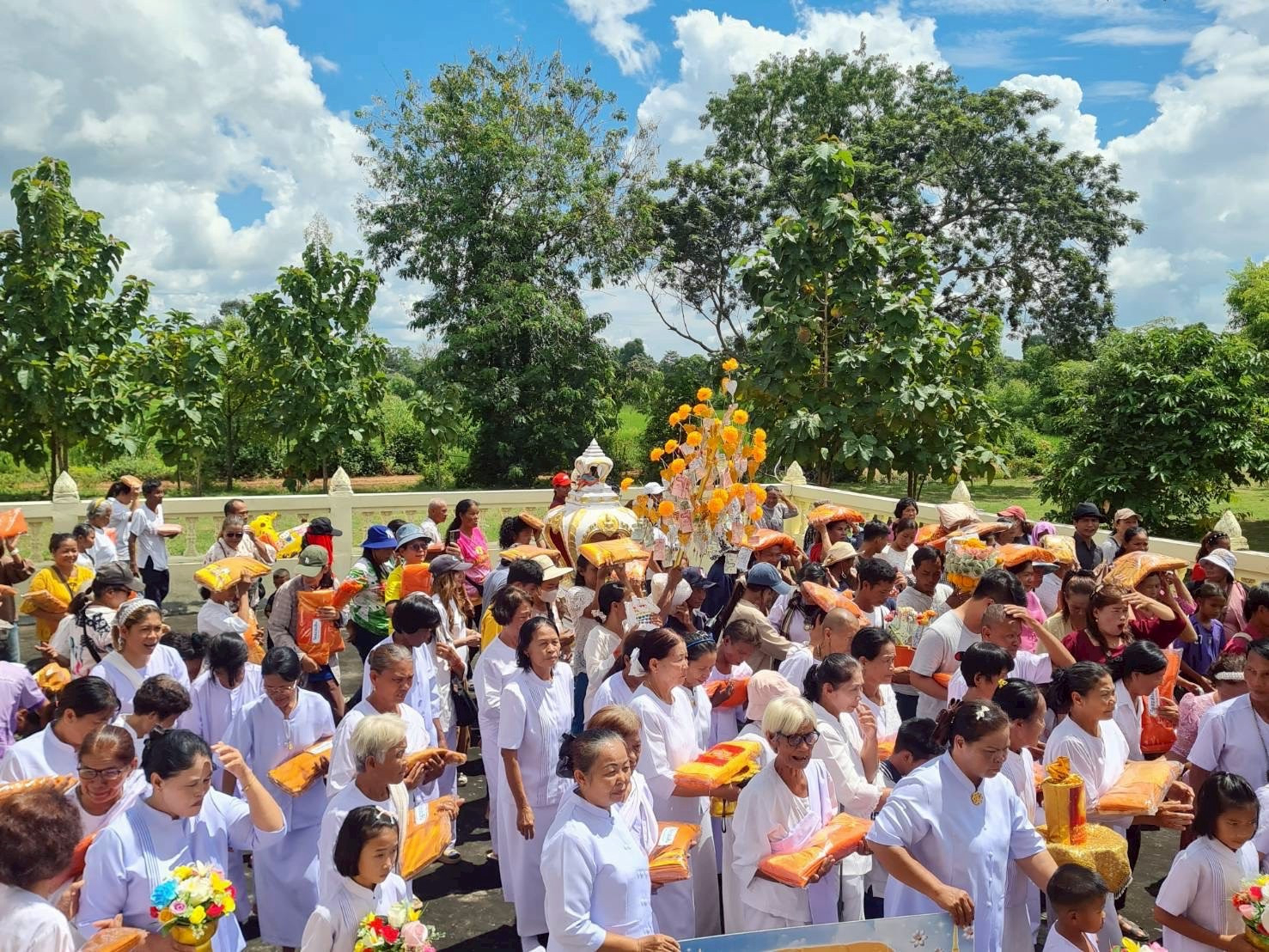 ภาพร่วมพิธีกรรมวัดปราสาท