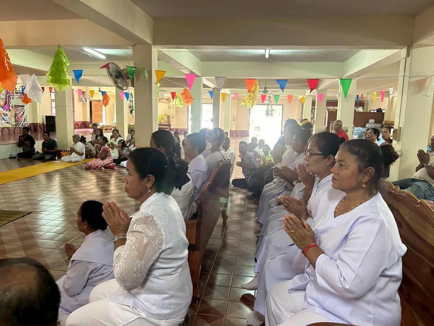 ภาพร่วมพิธีกรรมวัดซับสมบูรณ์