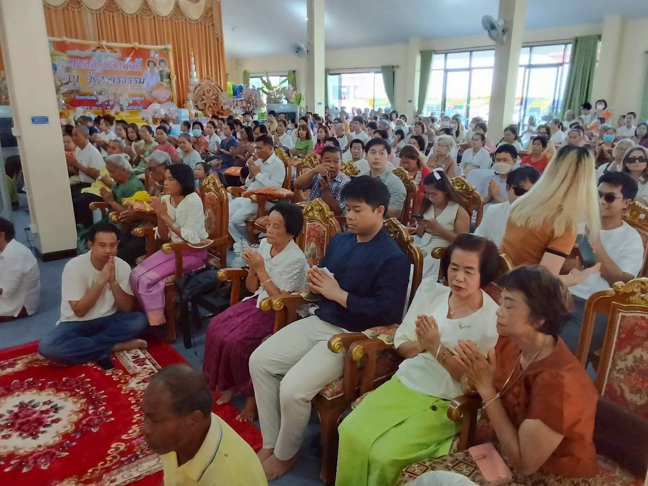 ภาพร่วมพิธีกรรมวัดนครธรรม