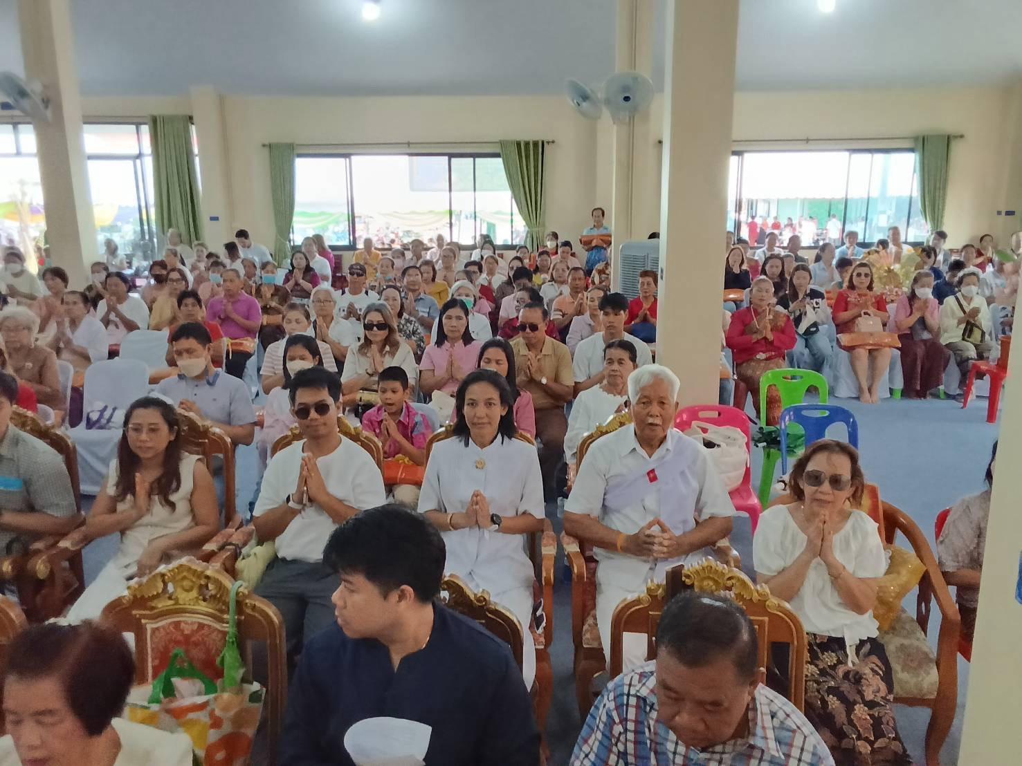 ภาพร่วมพิธีกรรมวัดนครธรรม