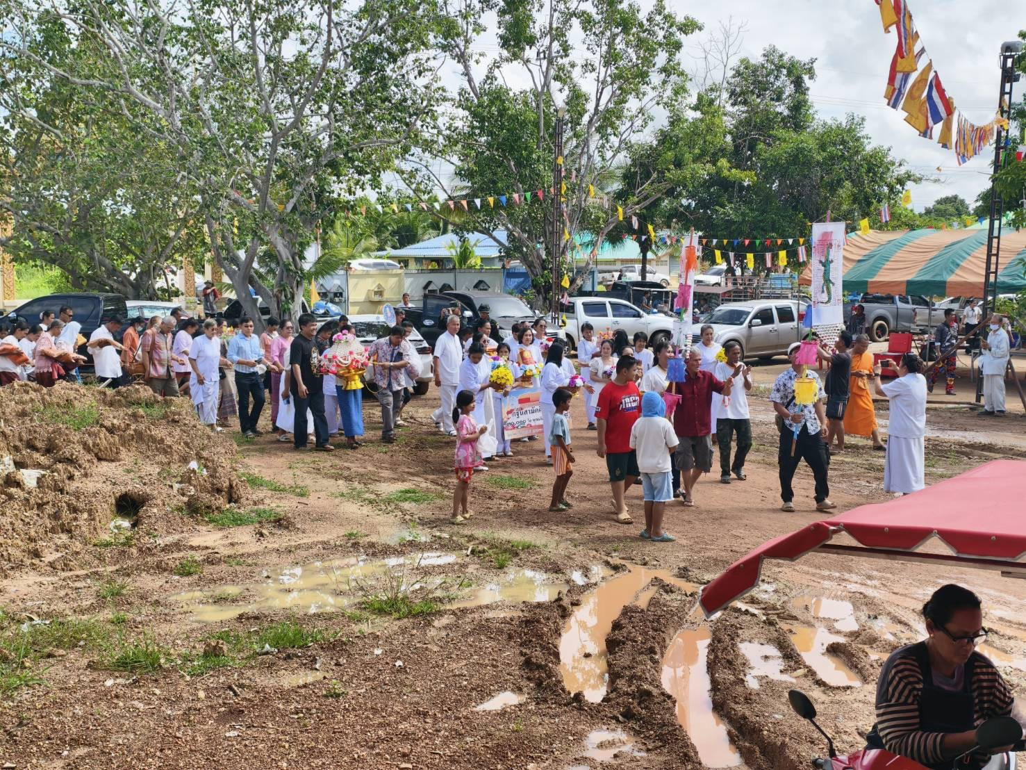 ภาพร่วมพิธีกรรมวัดสวนอุดม