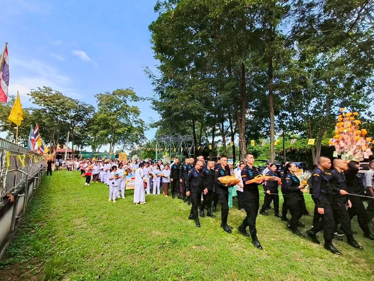 ภาพร่วมพิธีกรรมวัดสมประสงค์