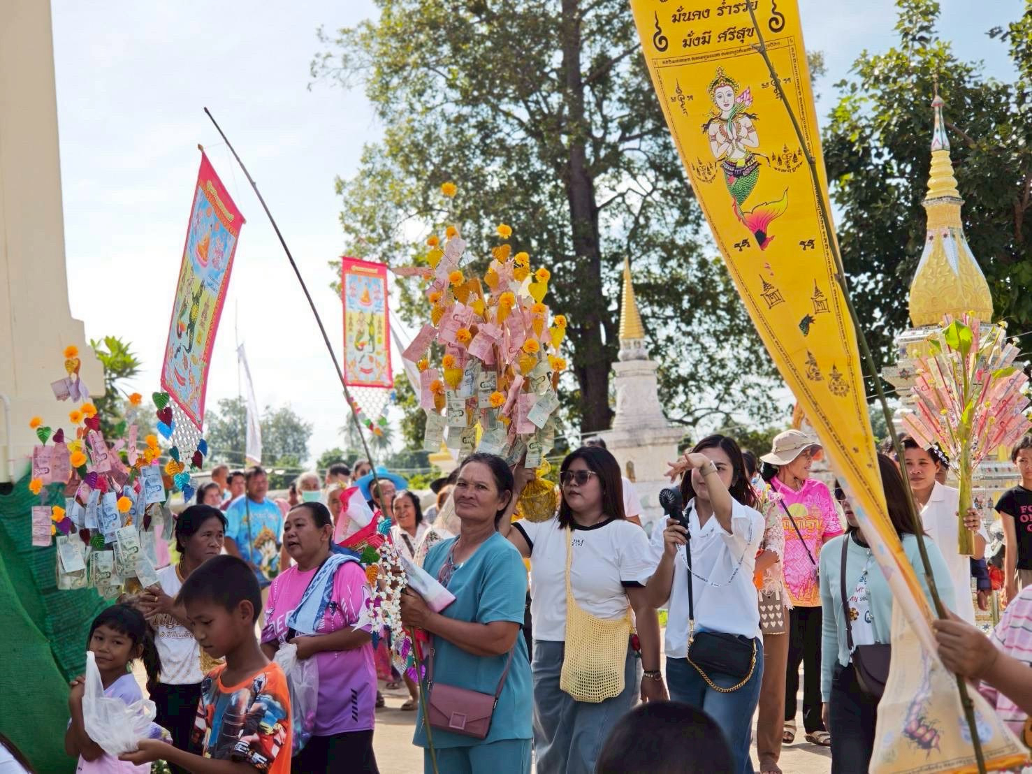 ภาพร่วมพิธีกรรมวัดโคคลาน