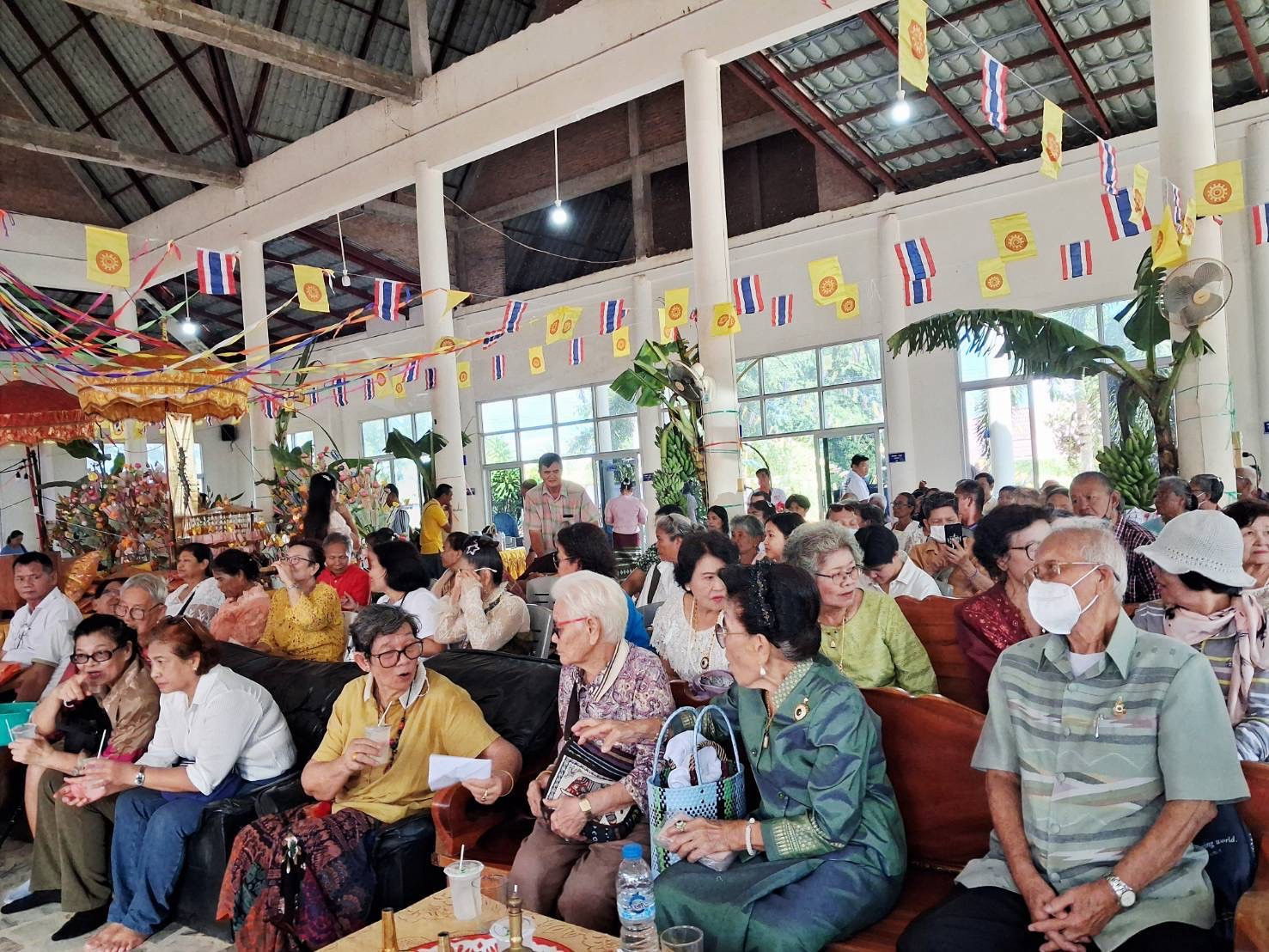 ภาพร่วมพิธีกรรมวัดซับสมบูรณ์