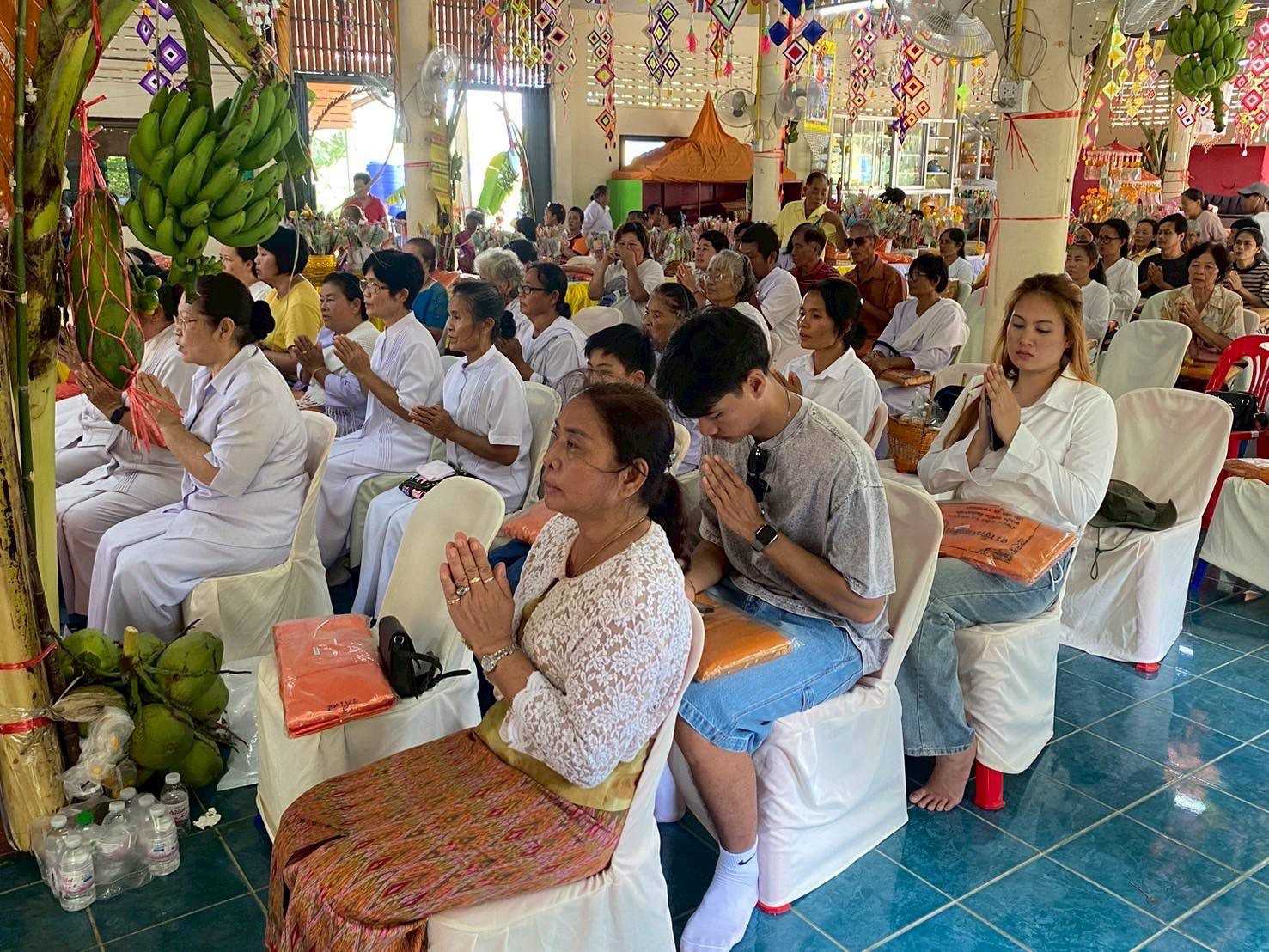 ภาพร่วมพิธีกรรมวัดใหม่ไทยเจริญ