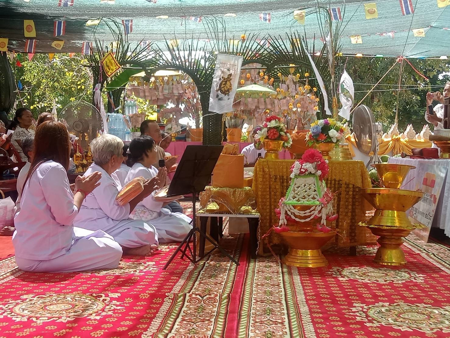 ภาพร่วมพิธีกรรมที่พักสงฆ์ประทีปแสงธรรม