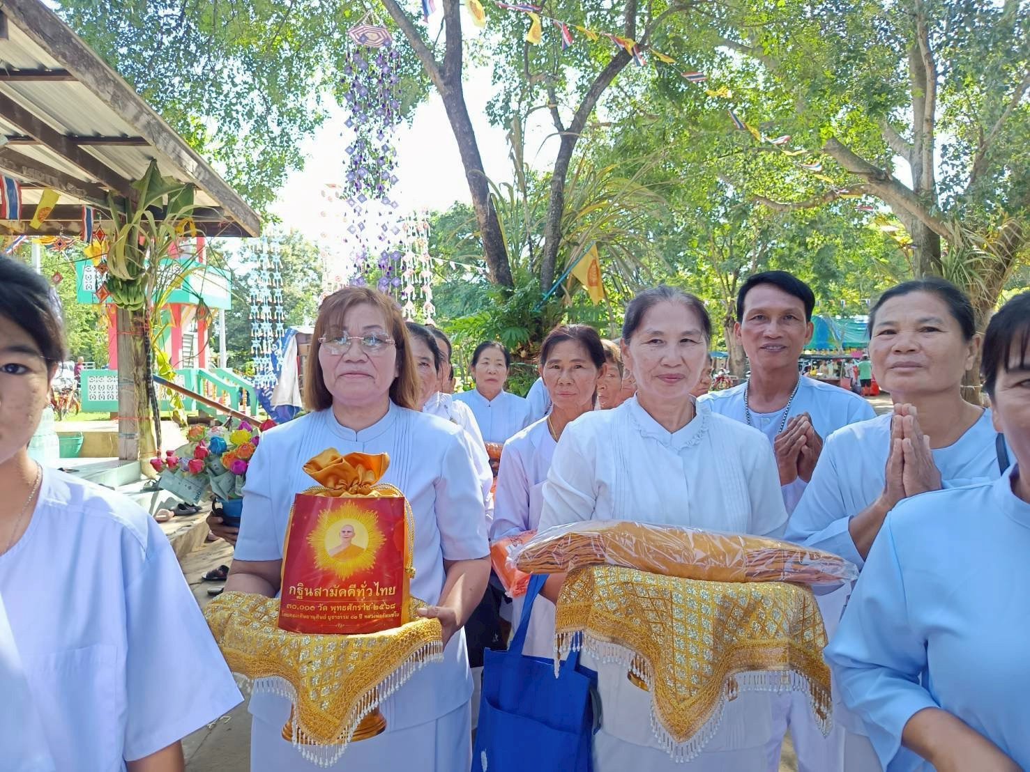 ภาพร่วมพิธีกรรมวัดยอดอุดม