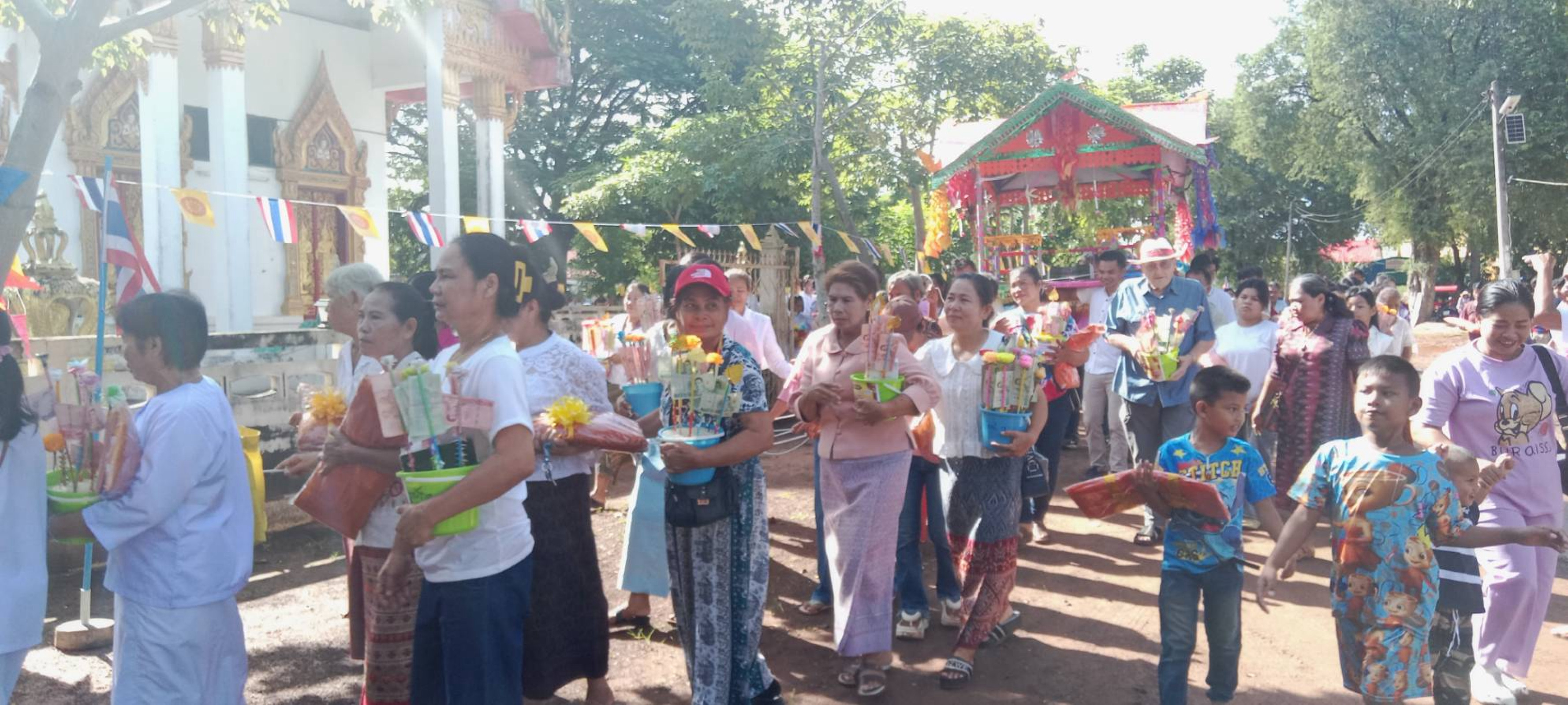 ภาพร่วมพิธีกรรมวัดหนองเสม็ด