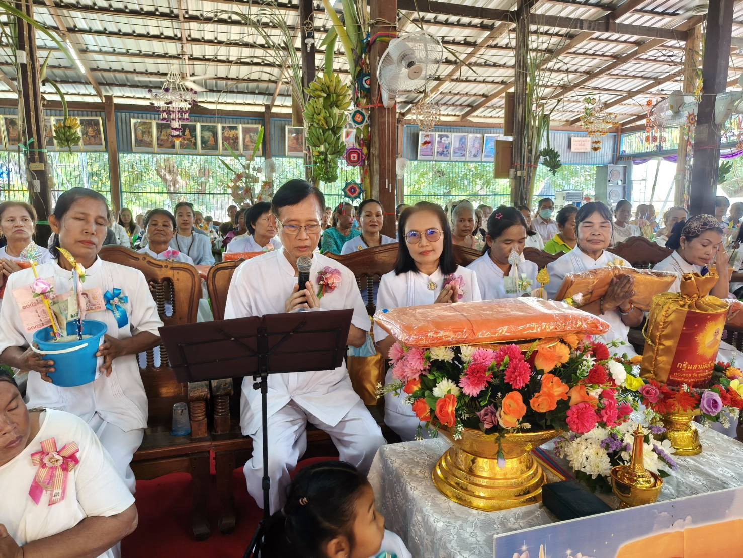 ภาพกล่าวคำถวายกฐินวัดกุดหิน