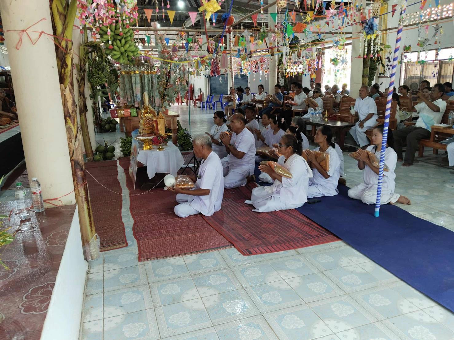 ภาพร่วมพิธีกรรมสำนักสงฆ์ไตรรงค์พนาวาส