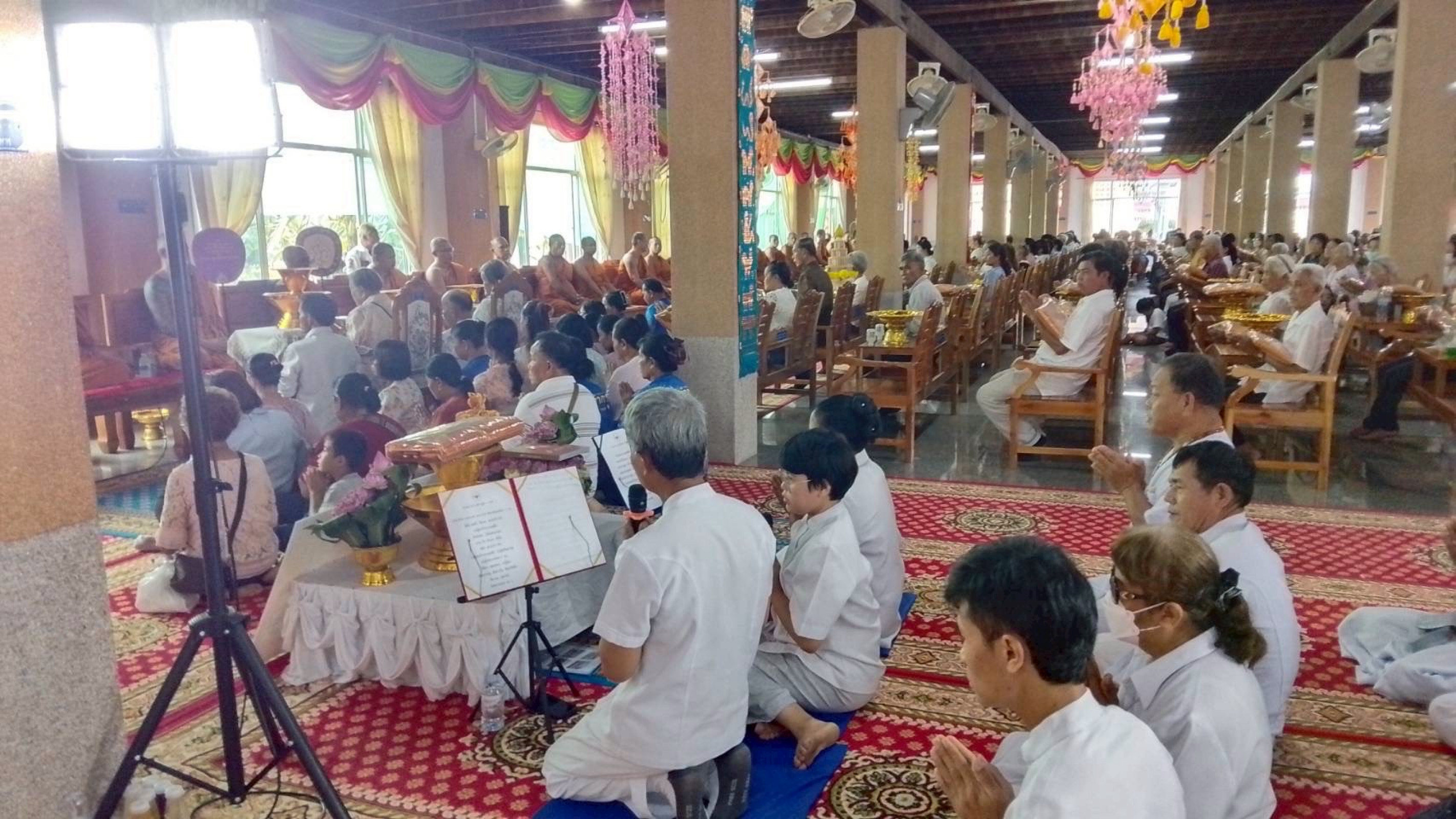 ภาพร่วมพิธีกรรมวัดวังสมบูรณ์