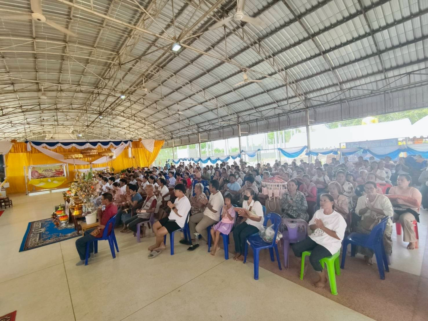 ภาพร่วมพิธีกรรมวัดใหม่ไพรวัลย์