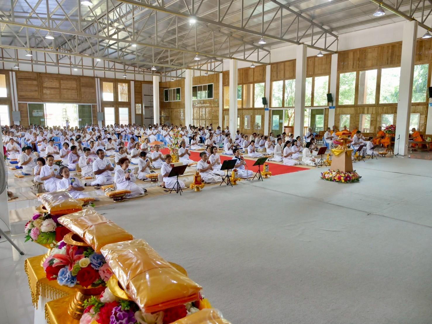 ภาพร่วมพิธีกรรมศูนย์ปฏิบัติธรรมอรัญประเทศ