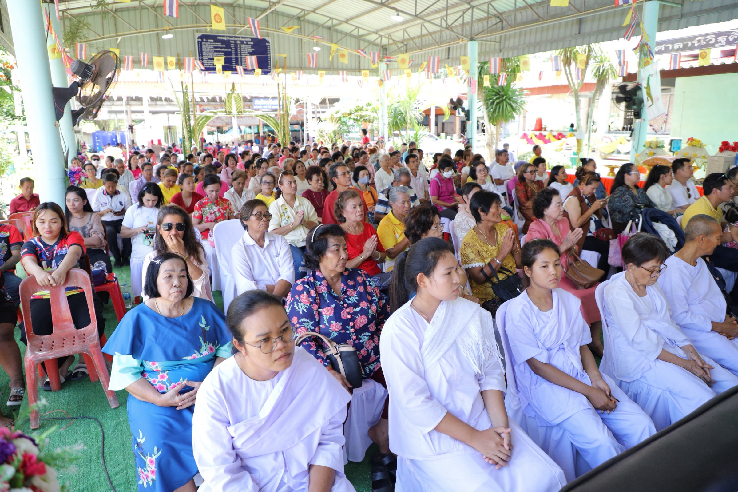 ภาพร่วมพิธีกรรมวัดชลธีพฤกษาราม
