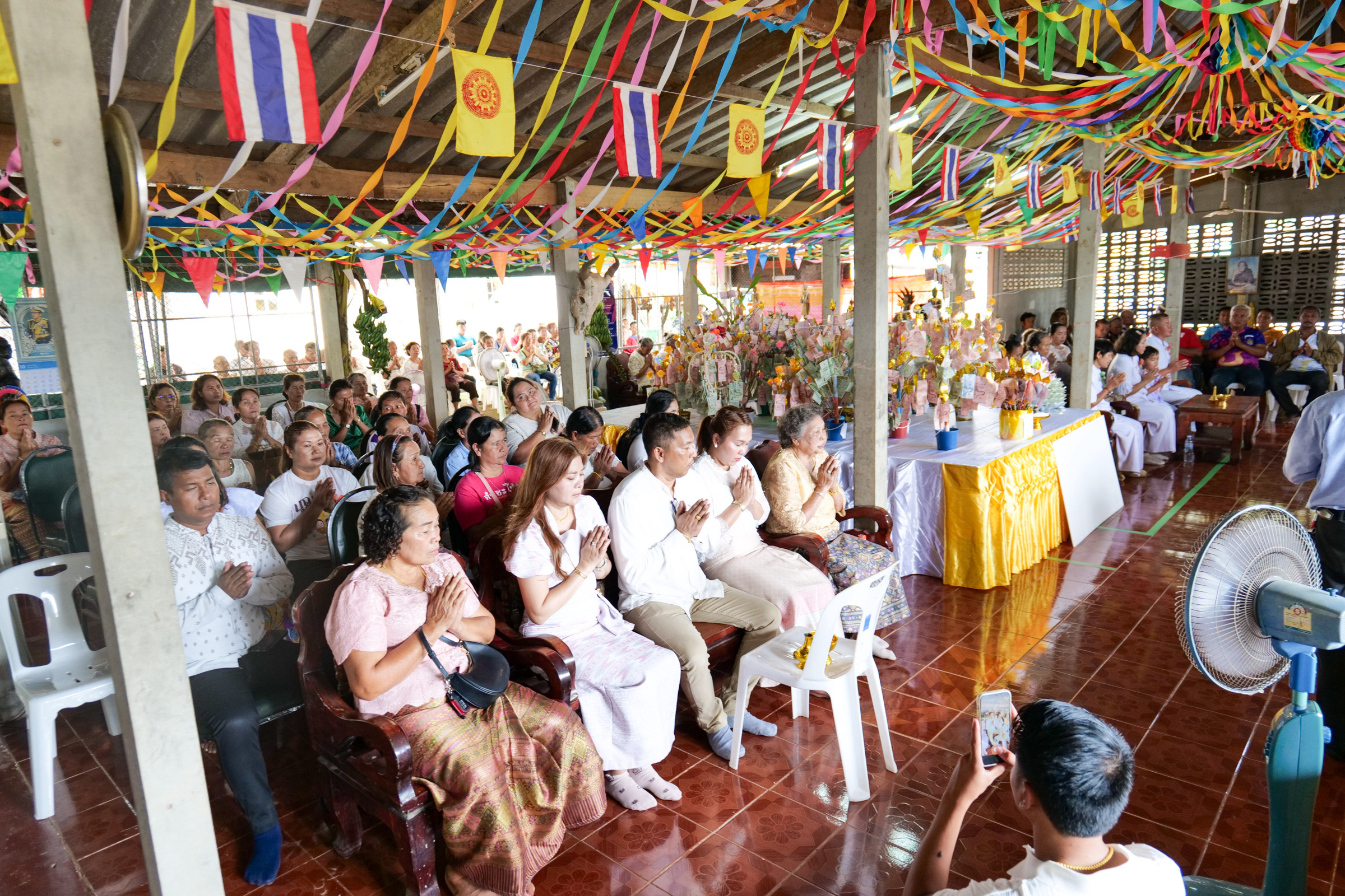ภาพร่วมพิธีกรรมที่พักสงฆ์ธรรมเจริญ