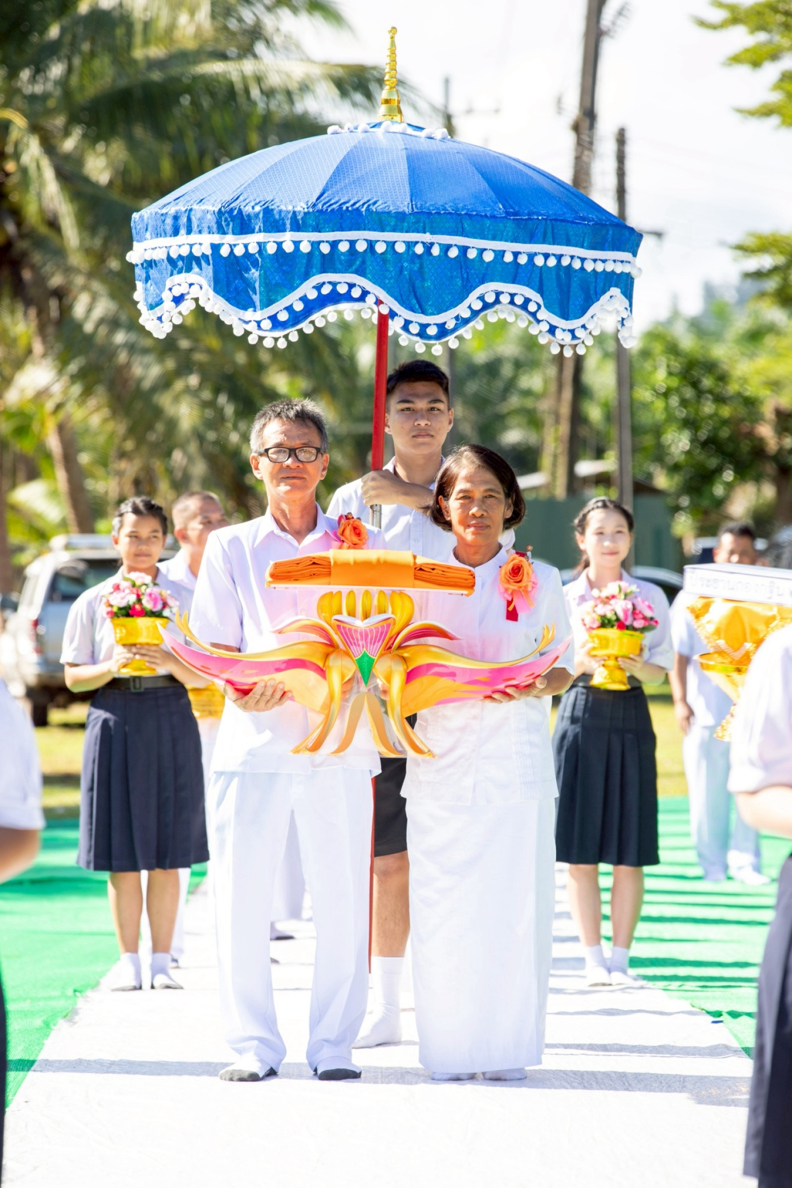 ภาพร่วมขบวนกฐินธุดงคสถานชุมพร