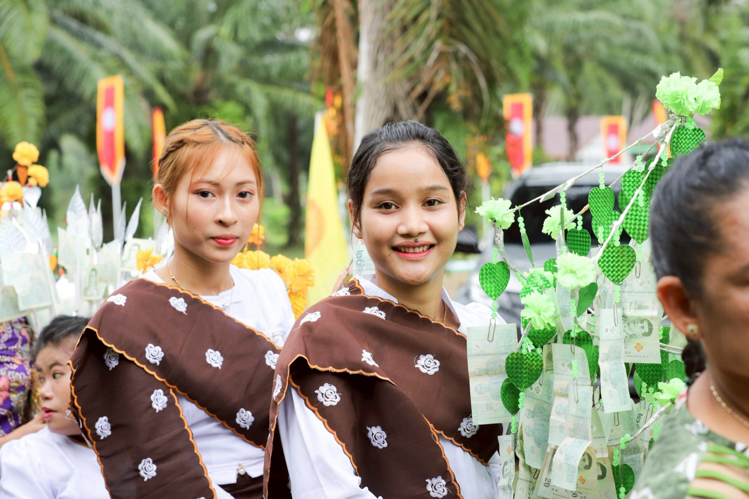 ภาพร่วมพิธีกรรมศูนย์ปฏิบัติธรรมชุมพร