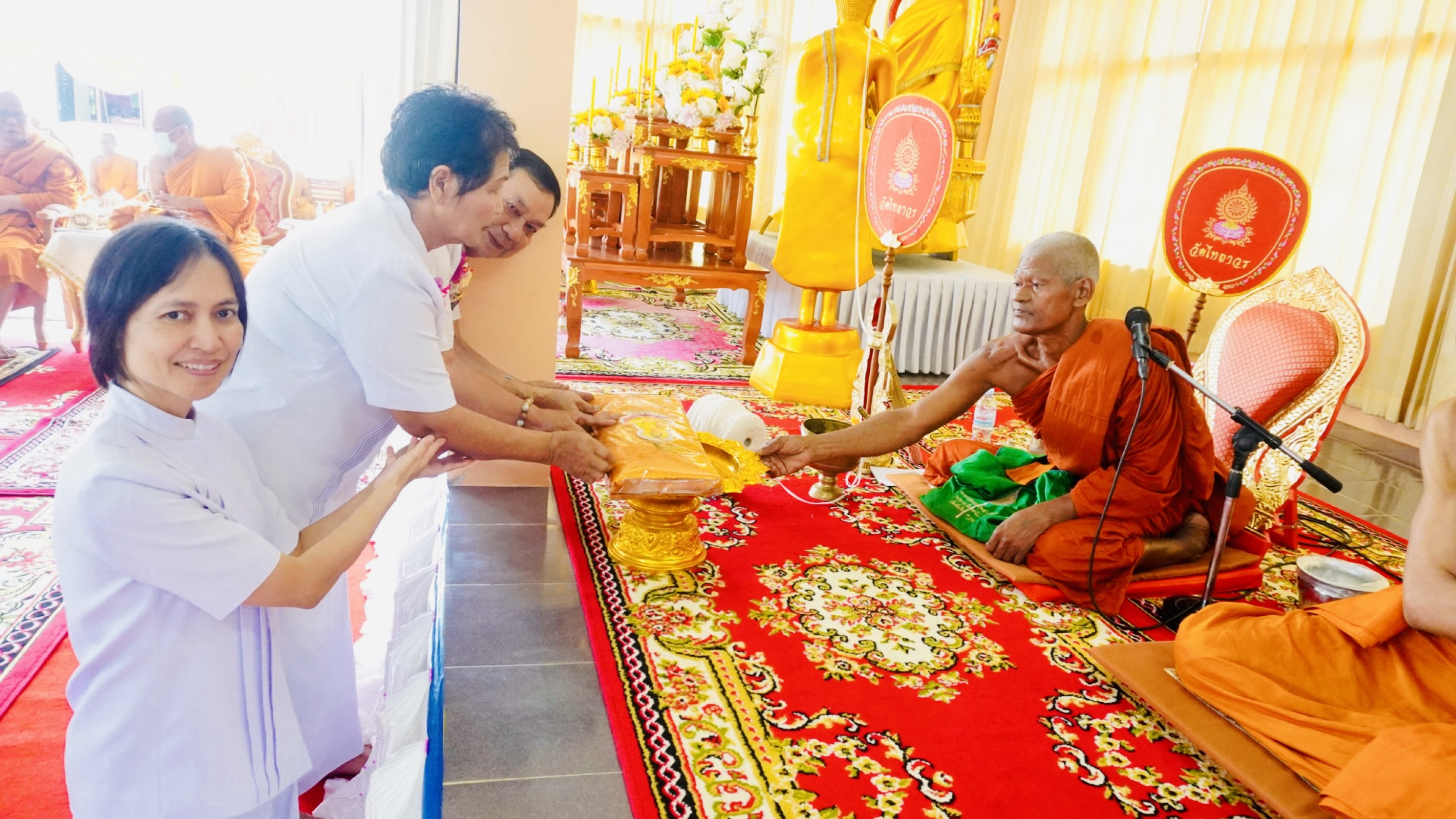 ภาพร่วมพิธีกรรมวัดไทถาวร