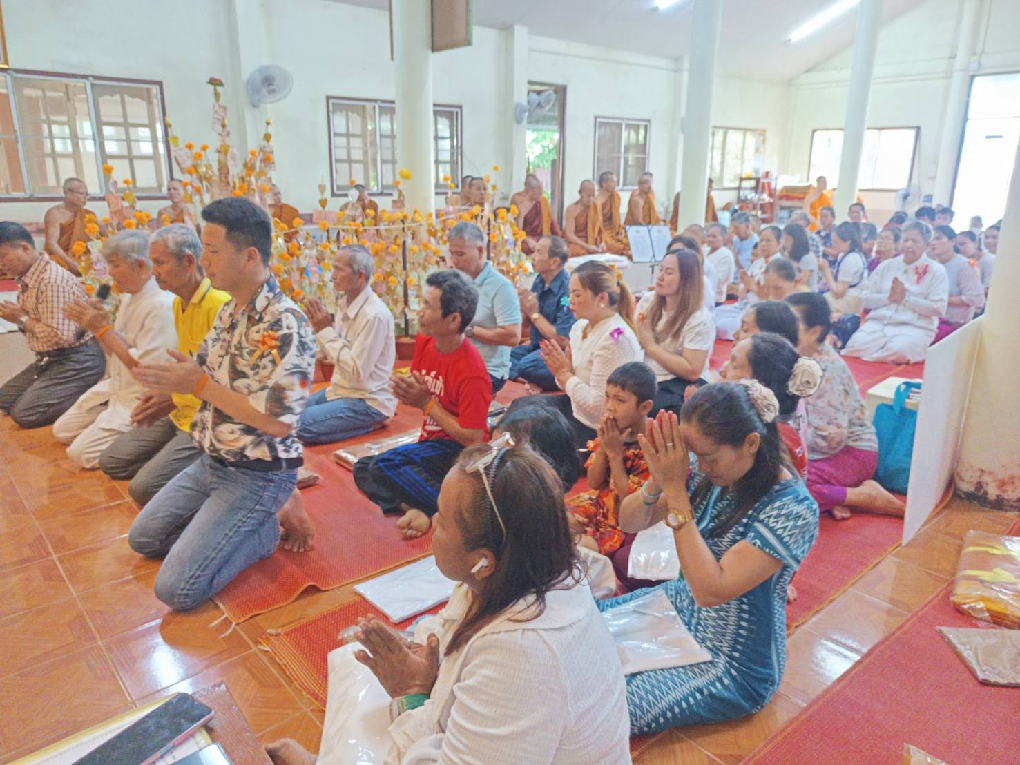 ภาพร่วมพิธีกรรมที่พักสงฆ์พันวาล5