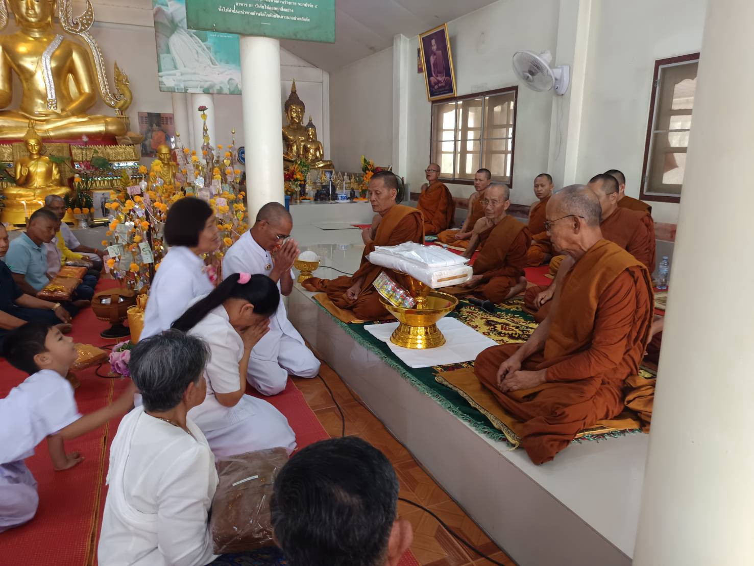 ภาพร่วมพิธีกรรมที่พักสงฆ์พันวาล5