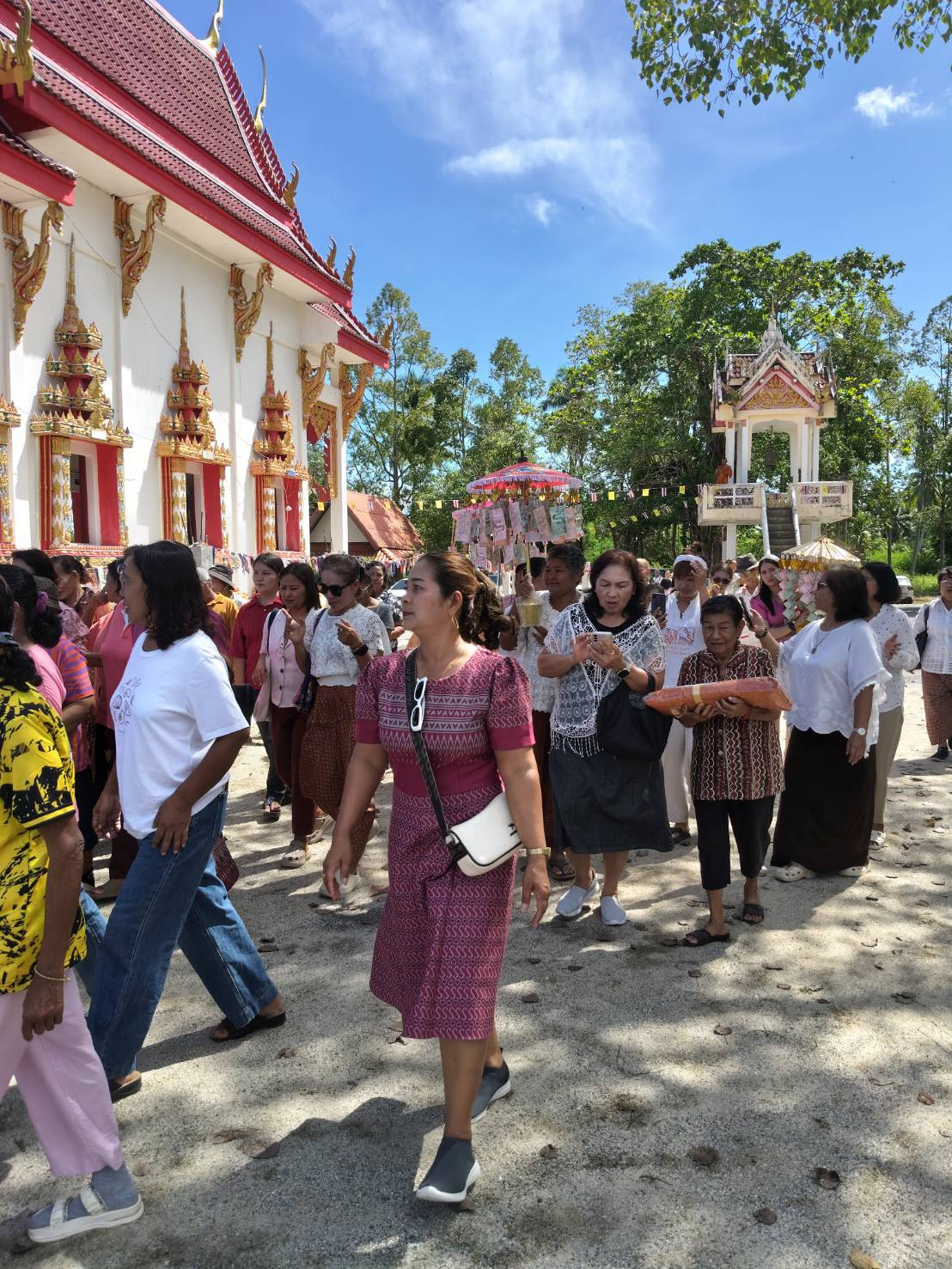 ภาพร่วมพิธีกรรมวัดโบสถ์