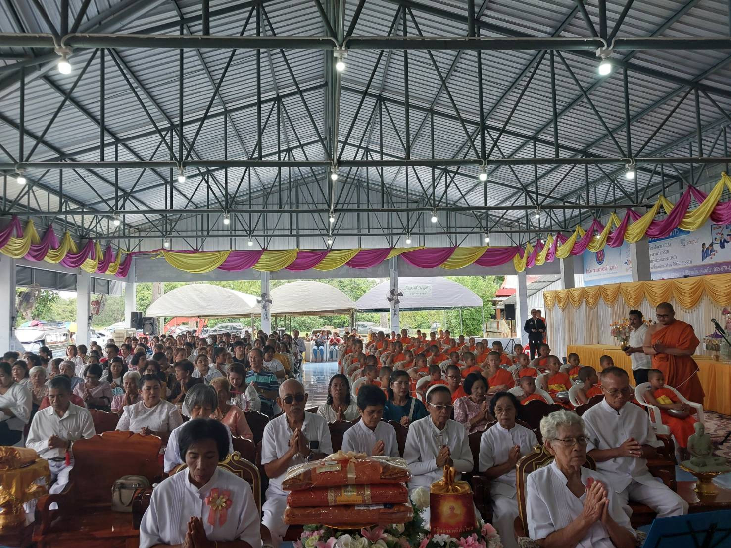 ภาพร่วมขบวนกฐินวัดสนธิ์