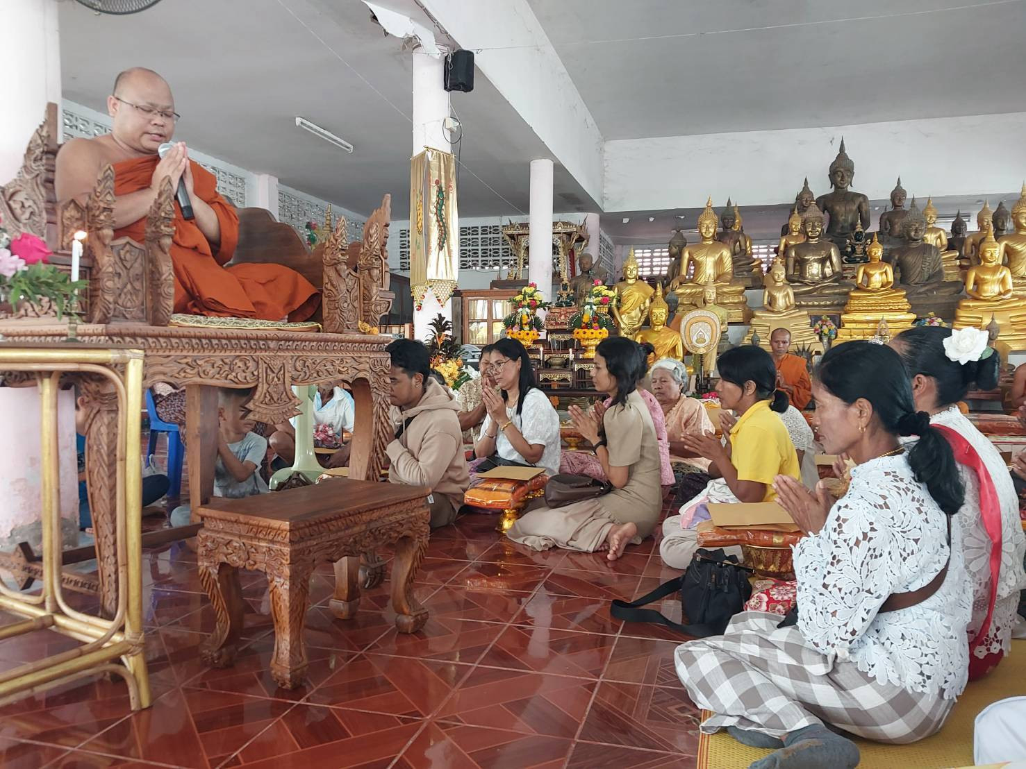 ภาพร่วมพิธีกรรมวัดป่าหวาย