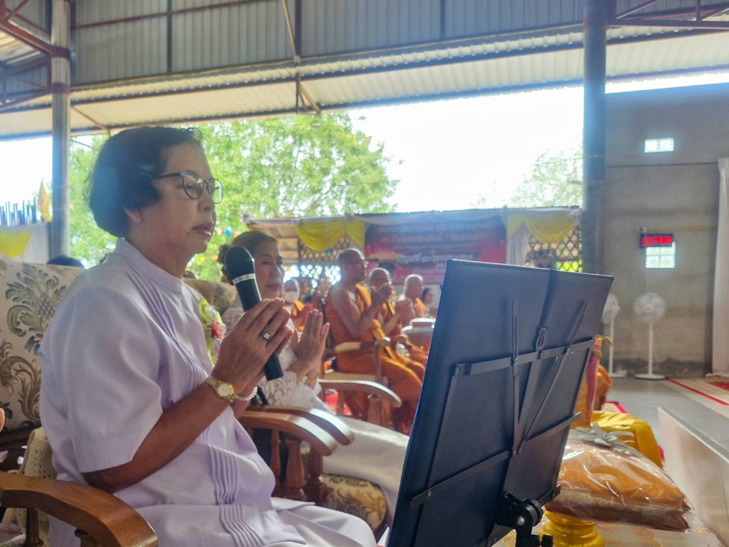 ภาพกล่าวคำถวายกฐินวัดนิคมสามัคคี