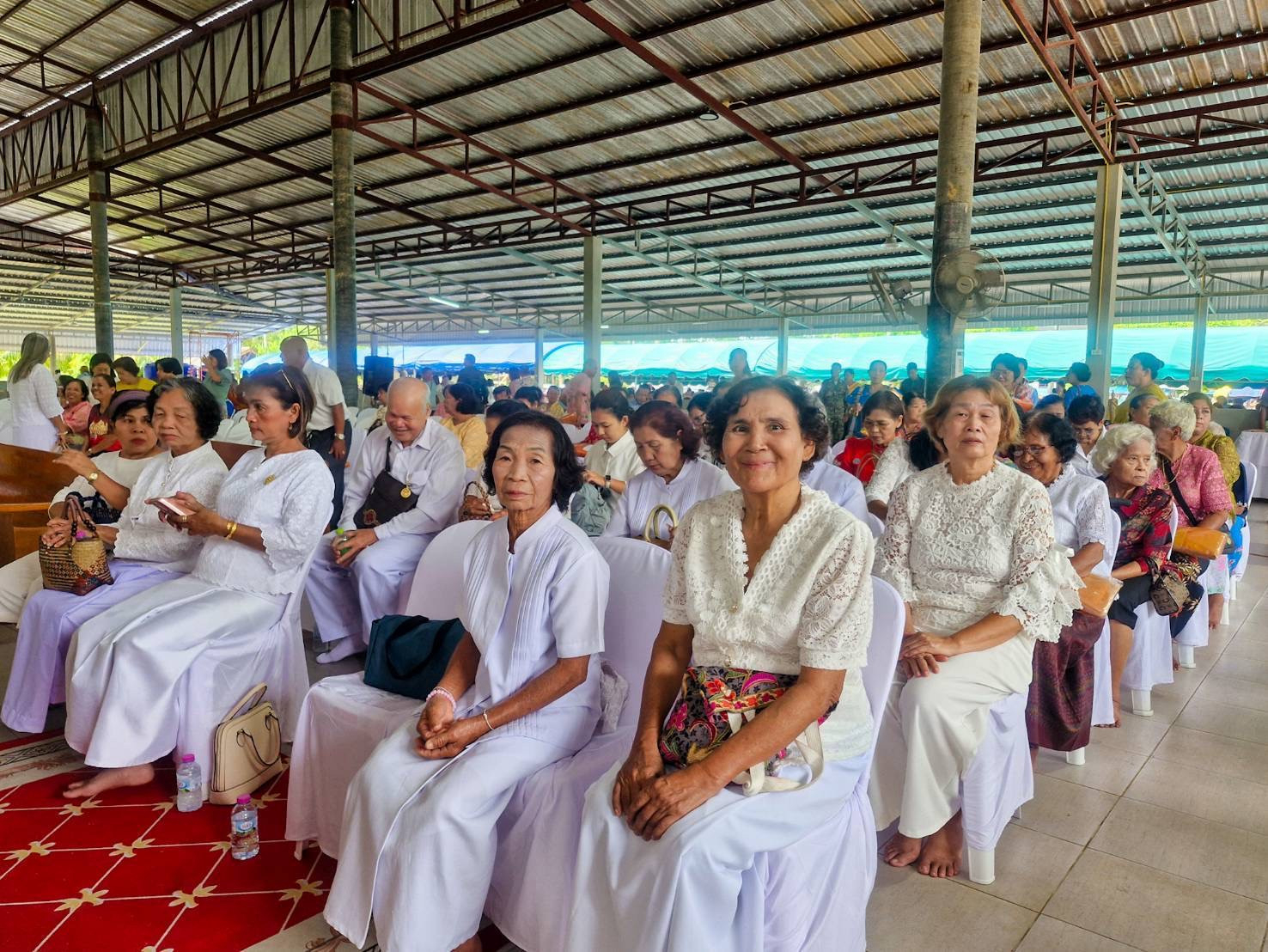 ภาพร่วมพิธีกรรมวัดนิคมสามัคคี